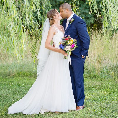 Wedding at the Red Maple Vineyard:
Laura & Julio are Married: A Sneak Peek